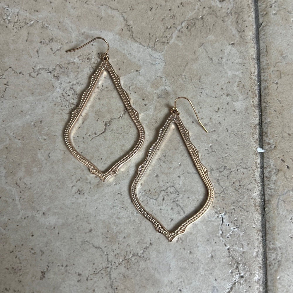 Kendra Scott rose gold Sophie earrings